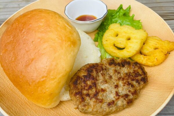 自分で作るハンバーガー スマイルポテト付 ¥600